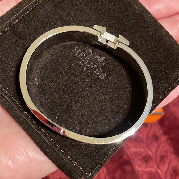 Hermès Peach Clic H Bracelet - Picture 6 of 13